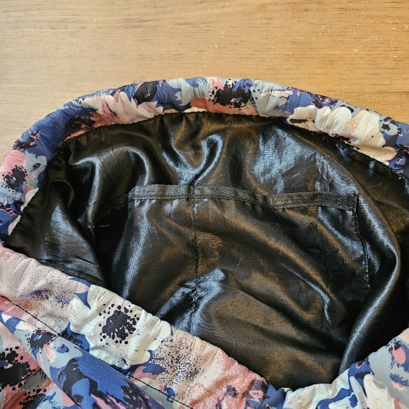 Lightweight Drawstring Floral Backpack Travel Theme Park - Picture 6 of 10